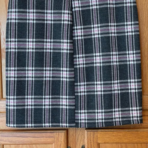 Full Tilt Womens L Plaid Mini Skirt Split Hem Black White Pink Stretch USA Made - Picture 10 of 13
